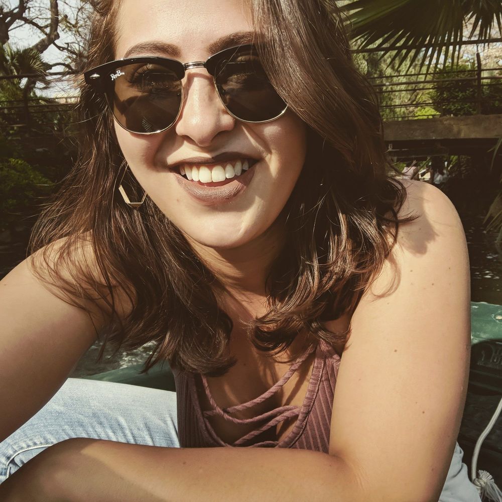 Meet your Posher, Selena